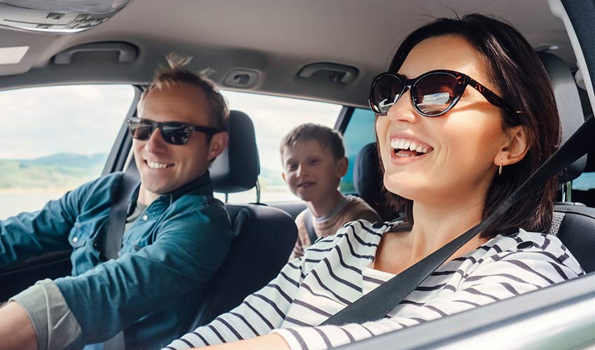 Happy-family-ride-in-the-car