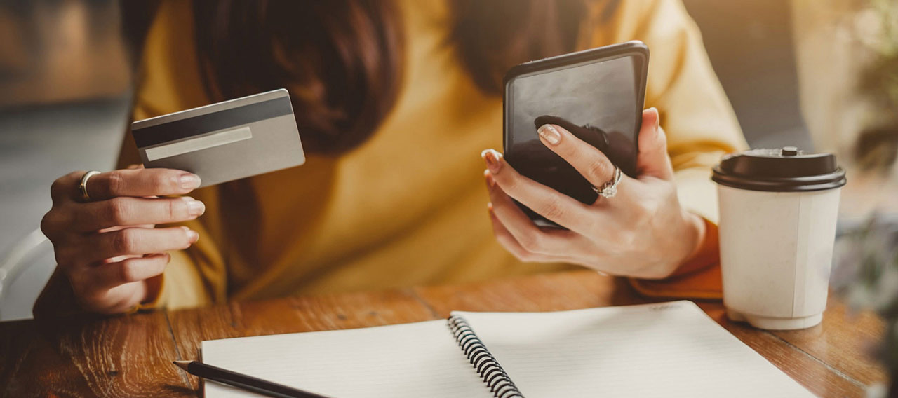 woman making online payment